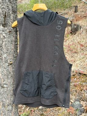 Nike Black Crew Neck Tee with White Swoosh Label M no sleeves hoodie